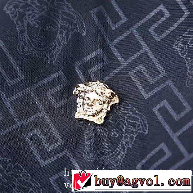 2色可選 ブルゾン 2019秋冬最重要アイテム 絶対おさえるべきカラーと最新 ヴェルサーチ VERSACE