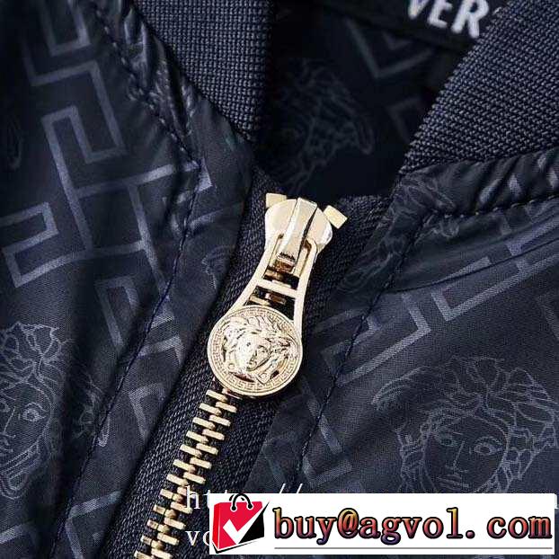 2色可選 ブルゾン 2019秋冬最重要アイテム 絶対おさえるべきカラーと最新 ヴェルサーチ VERSACE
