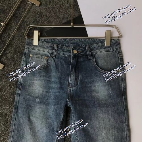  
個性的なデザ 定番ボトム デニムパンツ アルマーニブランド コピー 2020AW