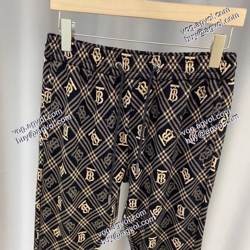  
長く愛用できる BURBERRYスーパーコピー 代引 窮屈感はゼロ 2色可選 デニムパンツ 2020AW  