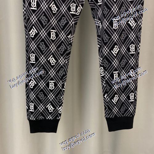  
長く愛用できる BURBERRYスーパーコピー 代引 窮屈感はゼロ 2色可選 デニムパンツ 2020AW 