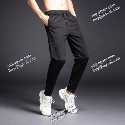 スタイルアップ効果 デニムパンツ 今買い◎得  2020AW バーバリー偽物ブランド  