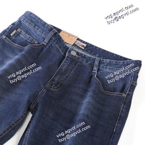  品な輝きを放つ形  2020AW  デニムパンツ BURBERRYコピー ブランド 絶妙なルーズ感