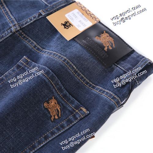  品な輝きを放つ形  2020AW  デニムパンツ BURBERRYコピー ブランド 絶妙なルーズ感