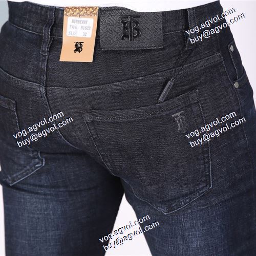  
足長効果のある デニムパンツ 2020AW BURBERRYスーパーコピー 耐久性のある  バーバリー偽物ブランド
