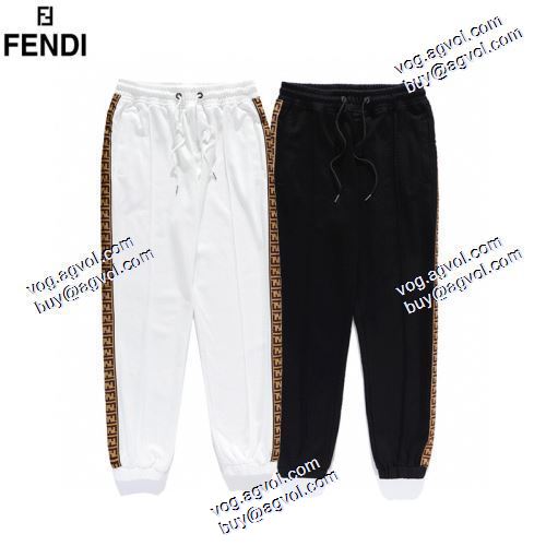  窮屈感はゼロ フェンディコピーブランド  2色可選 2020AW FENDIスーパーコピー 激安 長く愛用できる デニムパンツ