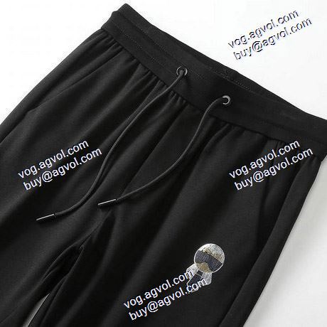  フェンディコピー ブランド 大絶賛の履き心地!  FENDIコピー ブランド  2020AW 透け感なし デニムパンツ 