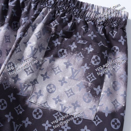  2020AW LOUIS VUITTONブランド コピー 大絶賛の履き心地! デニムパンツ スタイルアップ効果