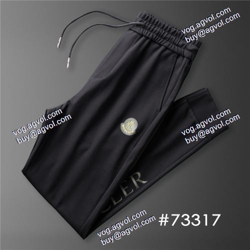 長く愛用できる  デニムパンツ 2020AW MONCLERブランド コピー モンクレールスーパーコピー 激安 程よい丈感