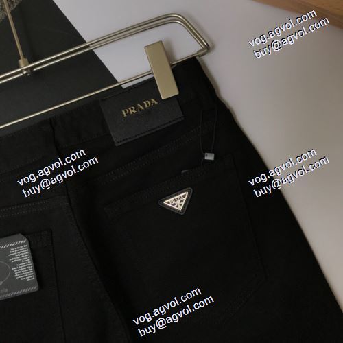  足長効果のある  2020AW  デニムパンツ PRADAブランド コピー スタイリッシュな印象