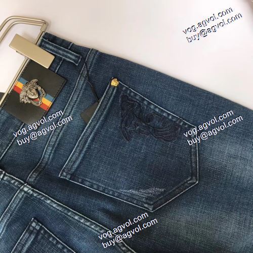  豊富なサイズ VERSACEコピー偽物 シンプル  2020AW ヴェルサーチコピー代引 デニムパンツ