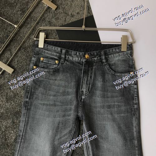  おすすめ/オススメ  デニムパンツ VERSACEコピー偽物 極上デニム 2020AW ヴェルサーチコピー代引 