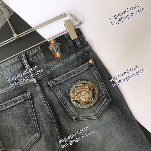  おすすめ/オススメ  デニムパンツ VERSACEコピー偽物 極上デニム 2020AW ヴェルサーチコピー代引 