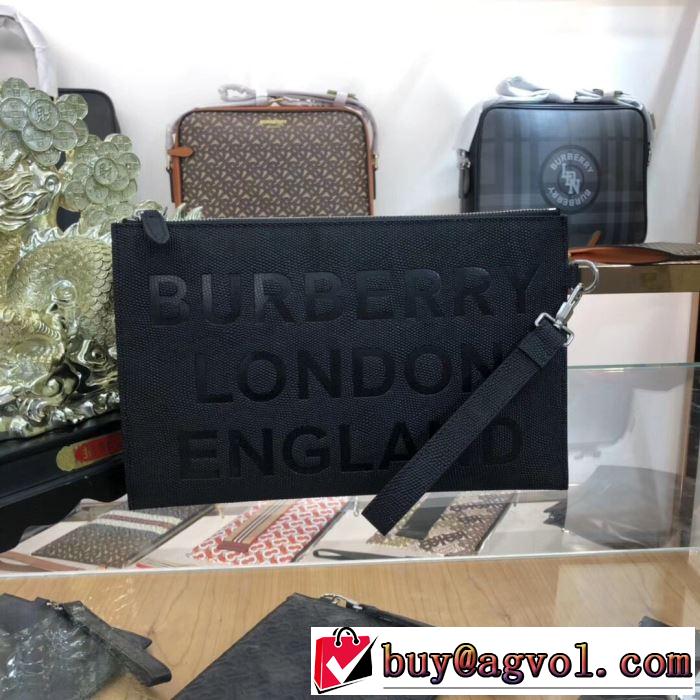 新作が見逃せない ポーチ  限定色がお目見え バーバリー BURBERRY