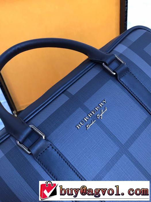 コーデの完成度を高める ハンドバッグ  この時期の一番人気は バーバリー BURBERRY