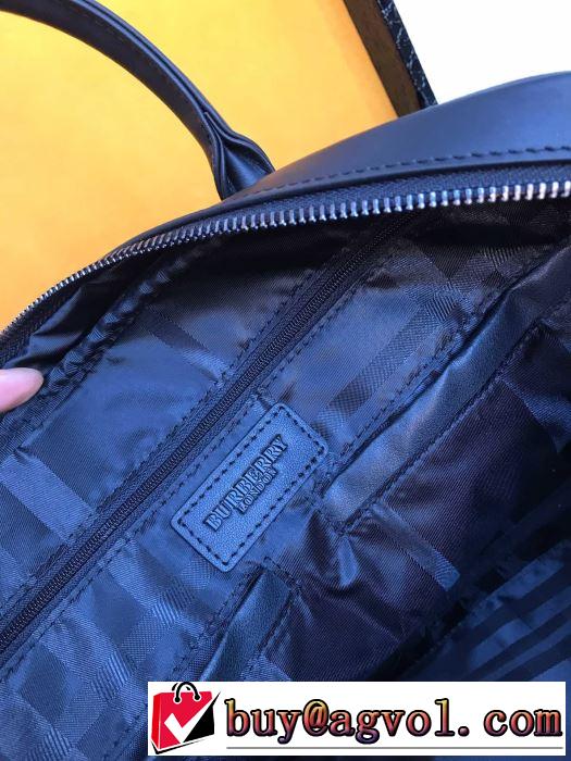 コーデの完成度を高める ハンドバッグ  この時期の一番人気は バーバリー BURBERRY