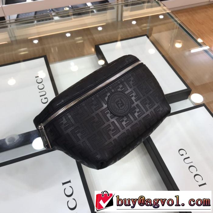 フェンディファッションに取り入れよう  FENDI ウエストポーチ  お値段もお求めやすい