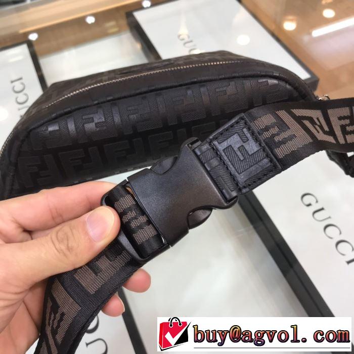 フェンディファッションに取り入れよう  FENDI ウエストポーチ  お値段もお求めやすい