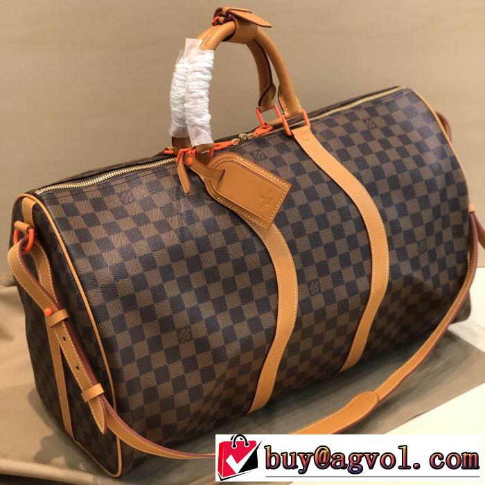 エレガントな雰囲気 ルイ ヴィトン LOUIS VUITTON おしゃれな人が持っている スーツケース