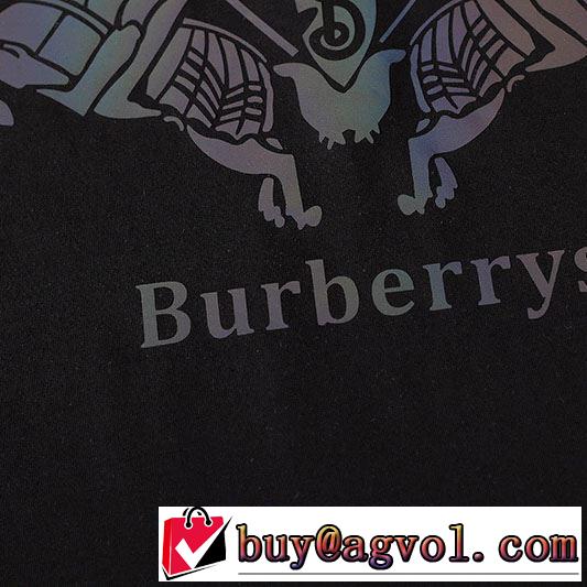 BURBERRY　　ストリート界隈でも人気　バーバリー 2色可選　20新作です　半袖Tシャツ　ストリート系に大人気