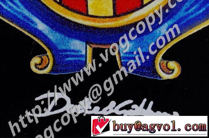 手頃価格でカブり知らず ドルチェ＆ガッバーナ Dolce&Gabbana価格も嬉しいアイテム  半袖Tシャツ