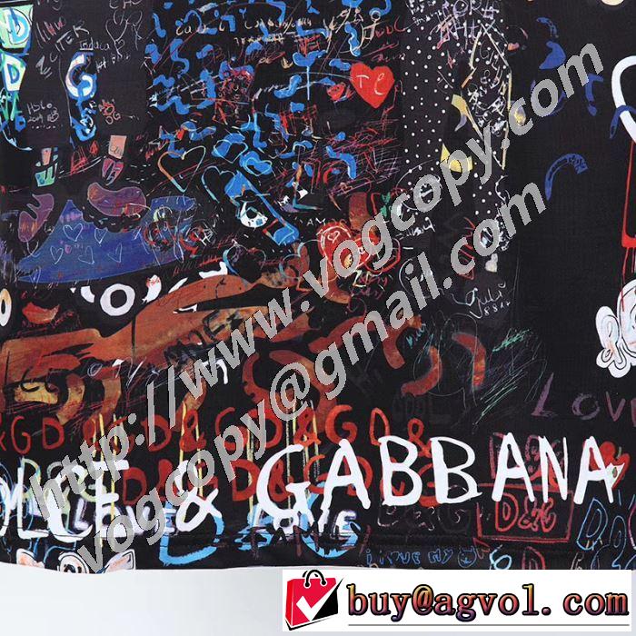 2020話題の商品 2色可選 ドルチェ＆ガッバーナ Dolce&Gabbana 飽きもこないデザイン 半袖Tシャツ