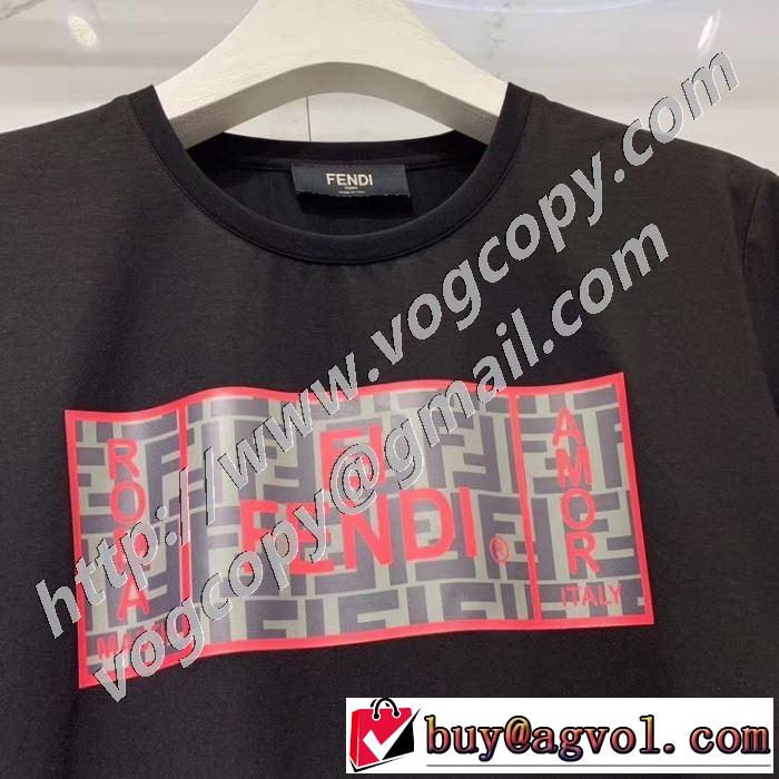 驚きのプライス 半袖Tシャツ 大人の新作こそ フェンディ 2色可選 FENDI おしゃれに大人の必見