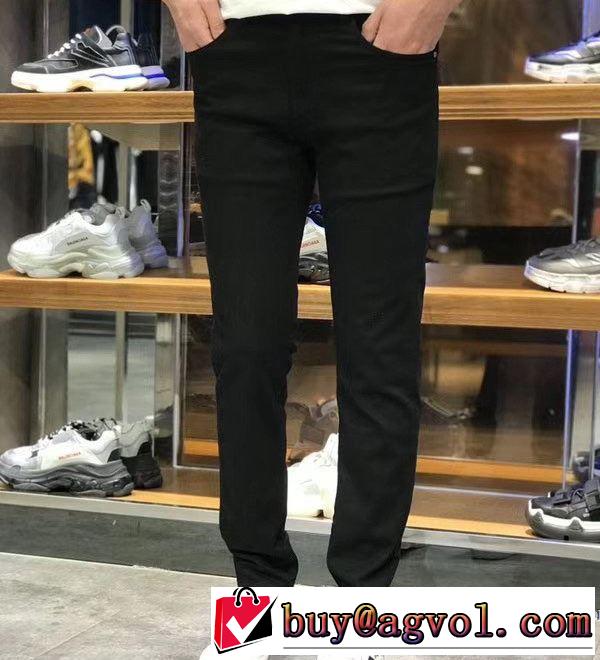 アルマーニ エレガントな雰囲気 ARMANI  2020モデル デニムパンツ おしゃれな人が持っている