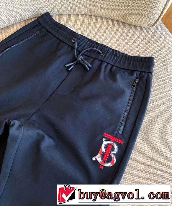 普段のファッション バーバリー BURBERRY取り入れやすい  ジーンズ 人気を集め