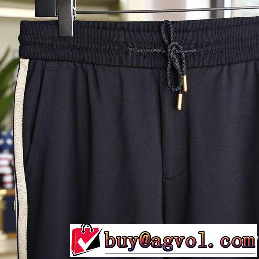 普段使いにも最適なアイテム チノパン  人気の高いブランド バーバリー BURBERRY