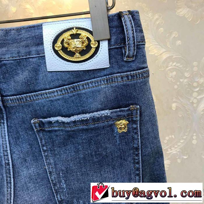 ヴェルサーチおしゃれ刷新に役立つ VERSACE ジーンズ オススメのアイテムを見逃すな