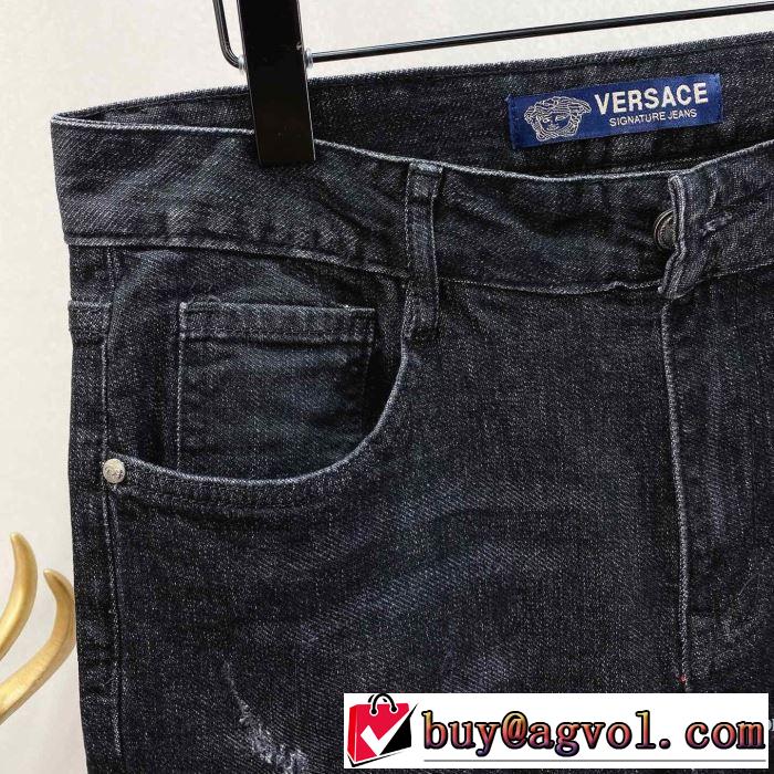 累積売上総額第１位 ジーンズ 絶対に見逃せない ヴェルサーチVERSACE  20SS☆送料込