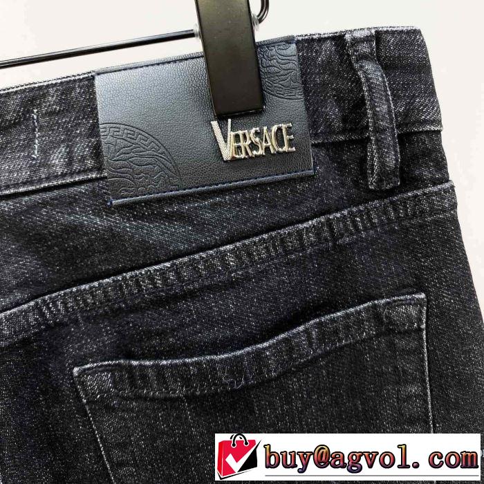 累積売上総額第１位 ジーンズ 絶対に見逃せない ヴェルサーチVERSACE  20SS☆送料込