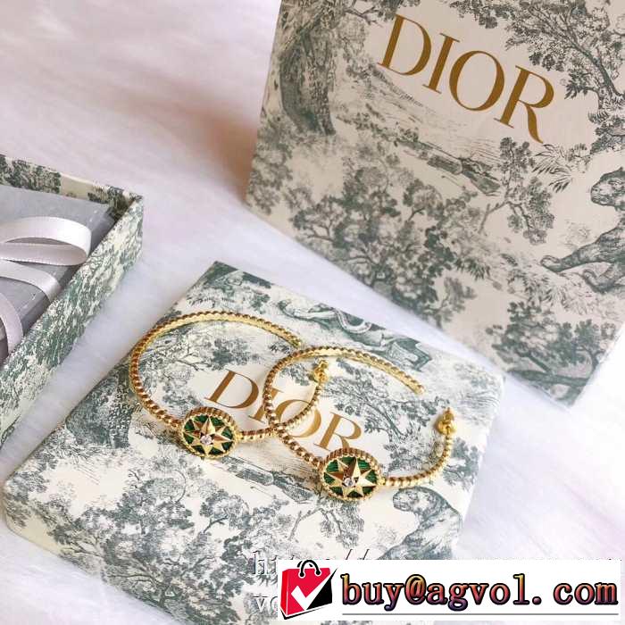 DIOR ストリート感あふれ ピアス 2020年春限定 ディオールおしゃれに大人の必見