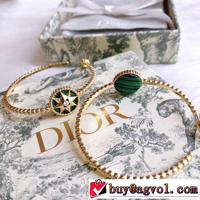 DIOR ストリート感あふれ ピアス 2020年春限定 ディオールおしゃれに大人の必見