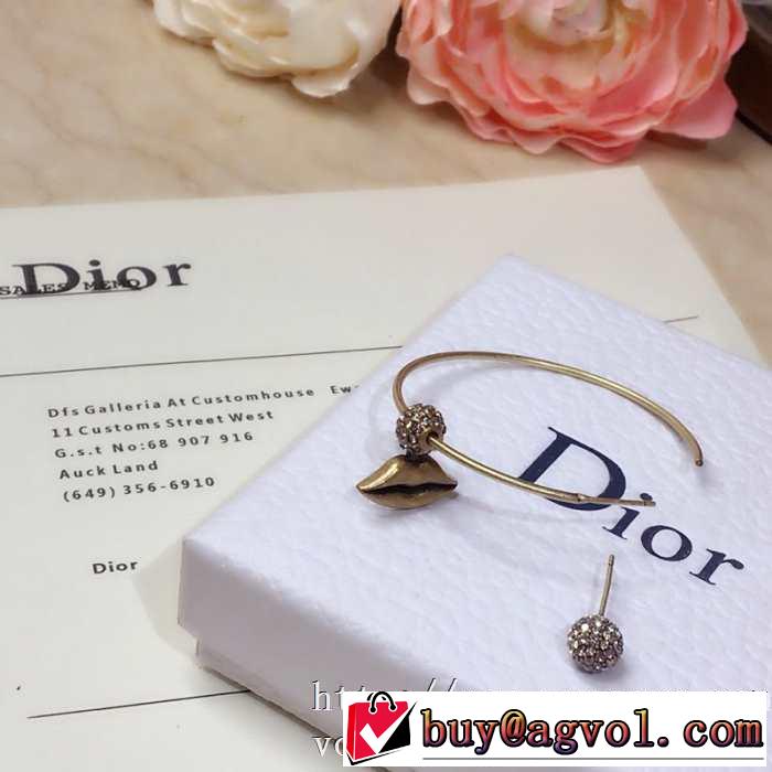 2020年春夏コレクション ディオール愛らしい春の新作 DIOR  ピアス さらに魅力的