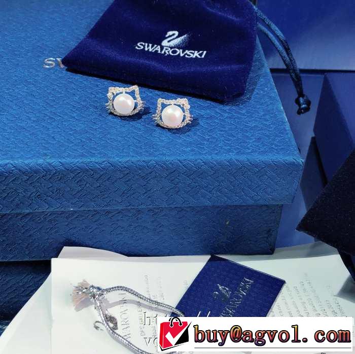 2020モデル スワロフスキー SWAROVSKI世界共通のアイテム ピアス  日本未入荷カラー