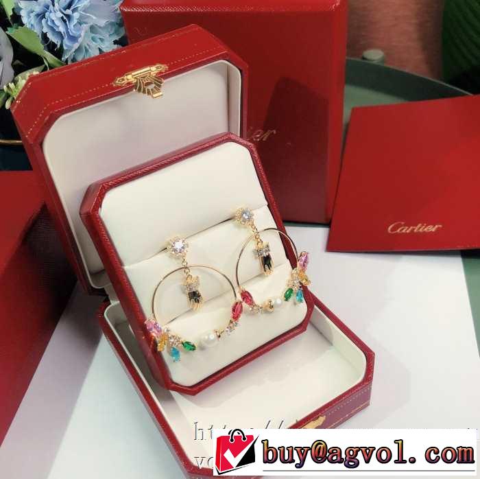 芸能人カルティエ ピアズ 新作 レディース30代の女性に人気CARTIER コピー アクセサリー 結婚式キレイめコーディネート