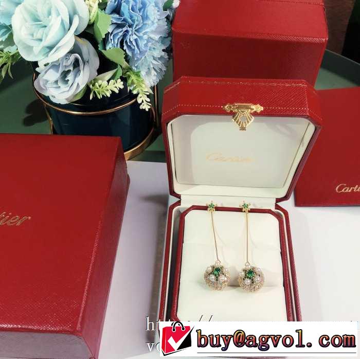 30代大人の女性にカルティエ アクセサリー コピー イヤリング ハイブランド CARTIER  通販スーパーコピー 華美 コーデ