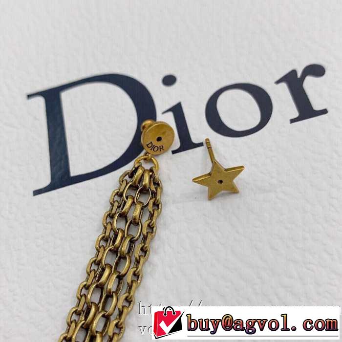 シンプルなファッション イヤリング  さらに魅力的  ディオール スタイルアップ DIOR