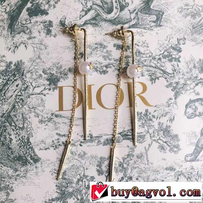 ディオール春夏コレクション新品  DIOR 大活躍する イヤリング 普段見ないデザインばかり