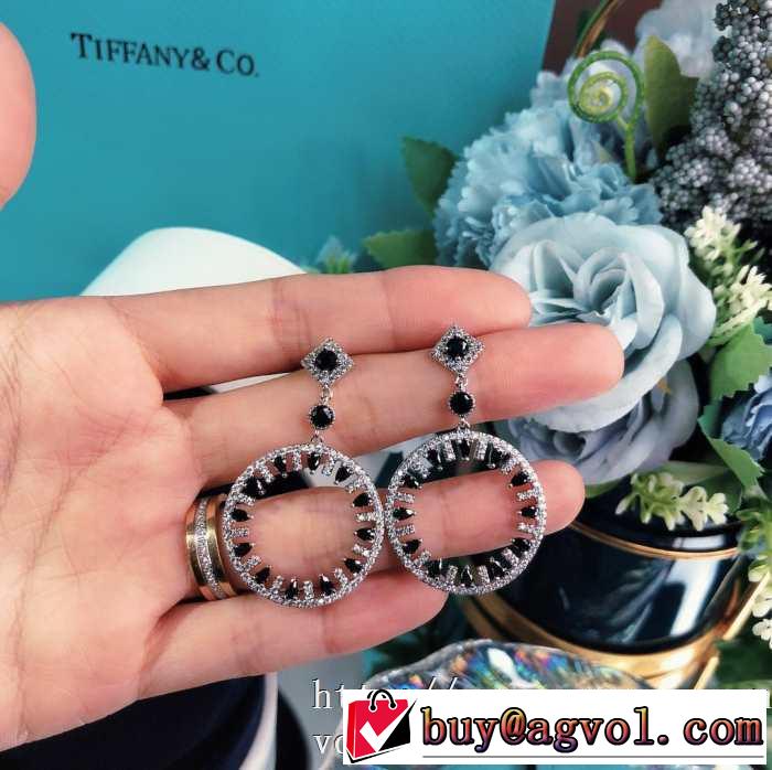 限定アイテムが登場 イヤリング 通勤通学どちらでも使え ティファニー Tiffany&Co