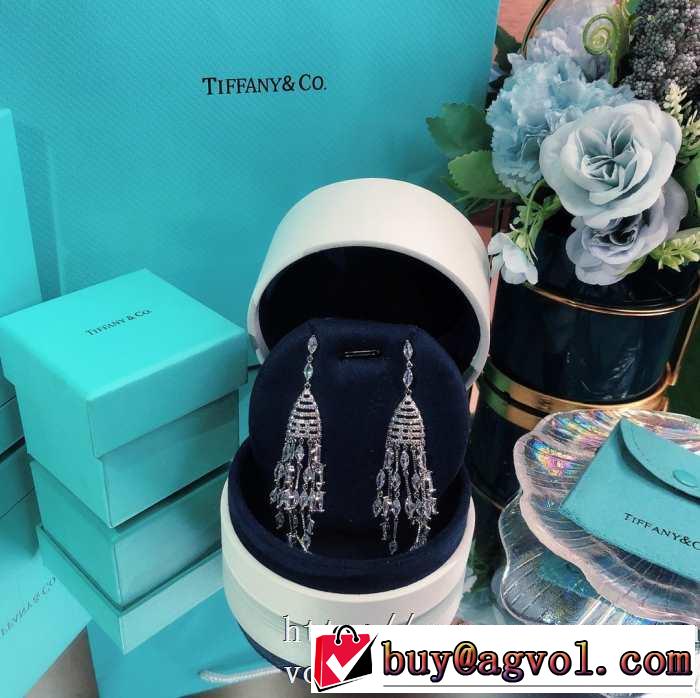 ティファニー 限定色がお目見え Tiffany&Co 新作が見逃せない イヤリング 一目惚れ級に