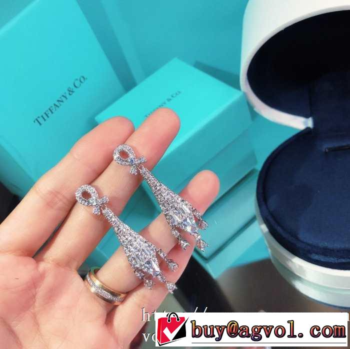 着こなしを楽しむ イヤリング 有名ブランドです ティファニー Tiffany&Co 限定品が登場
