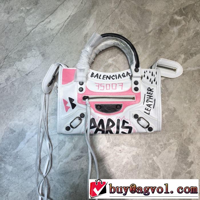 ストリート系に大人気  バレンシアガ BALENCIAGA どのアイテムも手頃な価格で レディースバッグ
