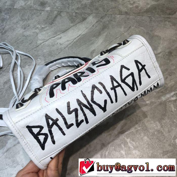 ストリート系に大人気  バレンシアガ BALENCIAGA どのアイテムも手頃な価格で レディースバッグ