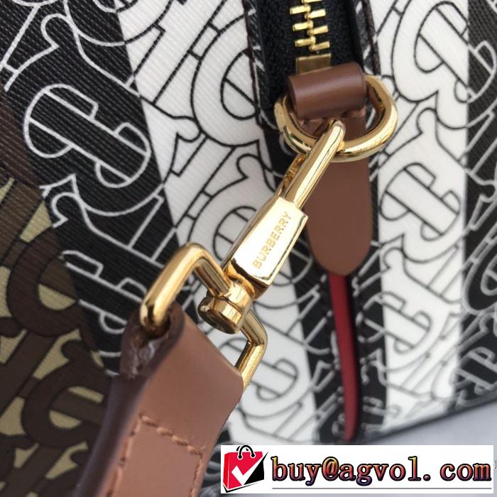 バーバリー今年の春トレンド  BURBERRY 今なお素敵なアイテムだ レディースバッグ