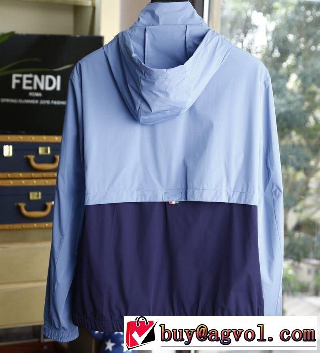 ファッショニスタを中心に新品が非常に人気 フェンディ FENDI 2020春新作 フード付きコート