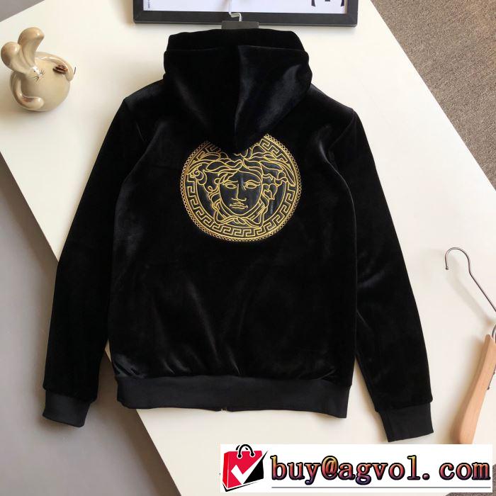 おしゃれ度アップ秋冬コレクション 上下セット VERSACE 定番人気の2019秋冬モデル ヴェルサーチ