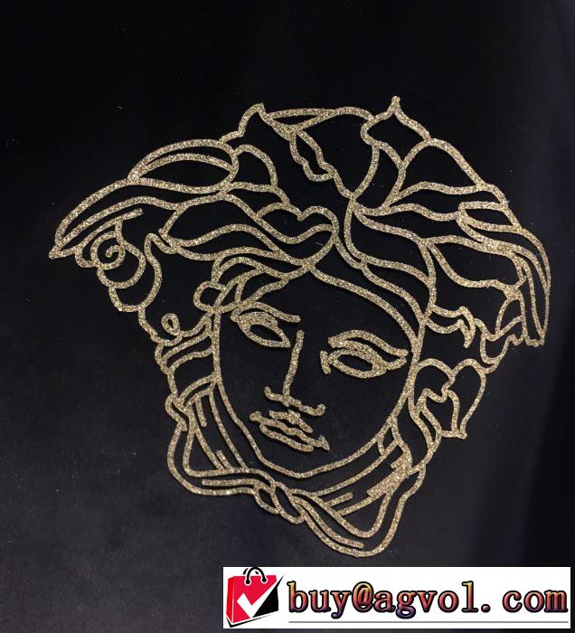 2020春新作VERSACE MEDUSA PRINT SWEATSHIRTヴェルサーチ 激安 ジップパーカーコーデ愛用者が多い定番大人の着こなし